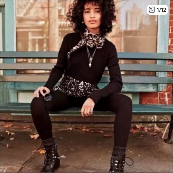 CAbi #3525 Cropped Prep Pullover Sweater in Black small - Picture 1 of 10